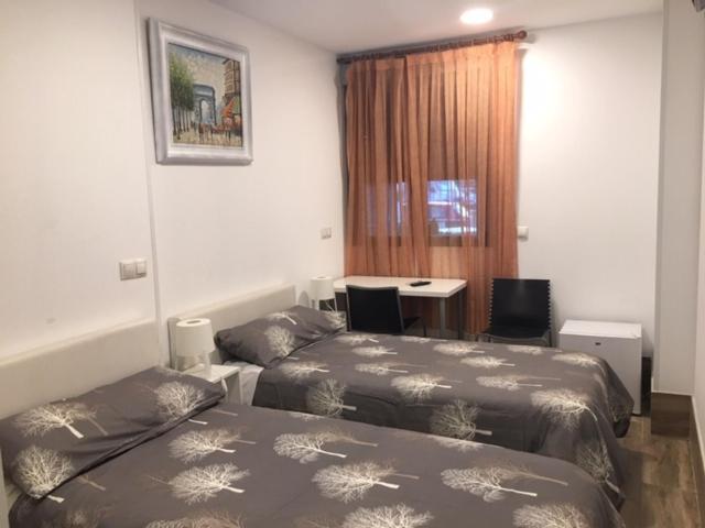 Rooms H Skyline Alcorcon Bagian luar foto